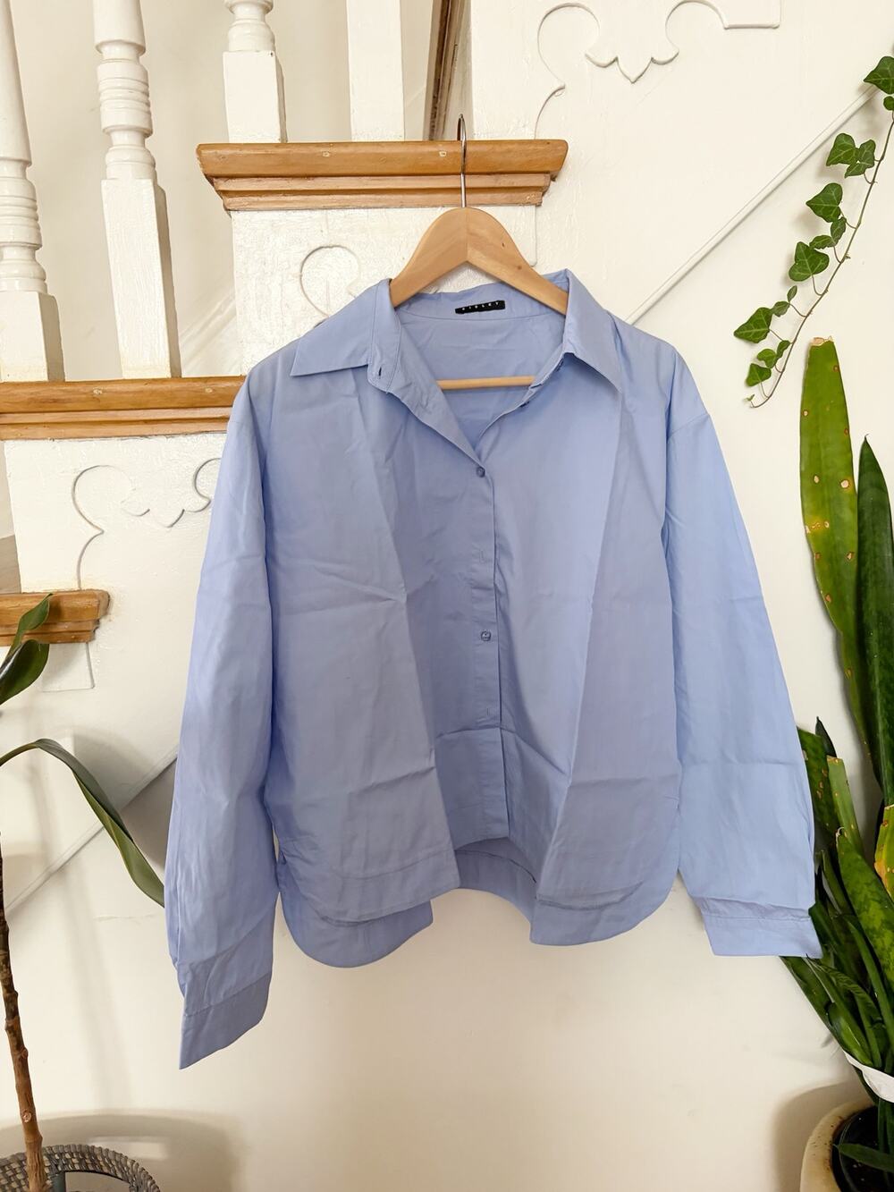 Sisley Women's Light Blue Button-Down Long Sleeve Collared Shirt Size L